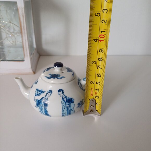 Gorgeous 1985 Franklin Mint KANGXI Fine Porcelain Japanese Mini Teapot - Picture 9 of 10